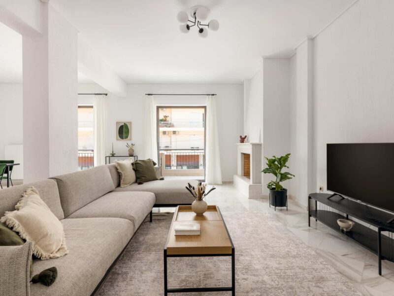 Housing a team in Athens, from five people to fifty