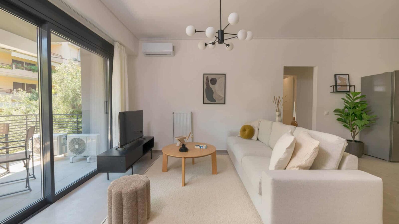 Short stay or monthly: which rate is right for your trip