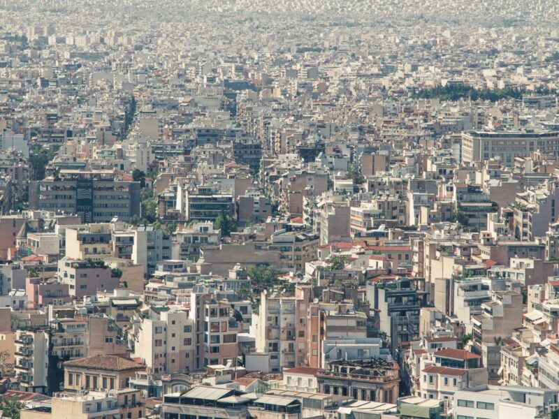 Airbnb or long-term rental in Athens: what an apartment actually earns
